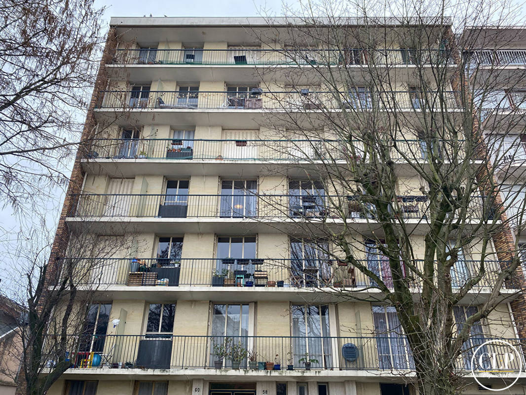 Parking à MONTREUIL