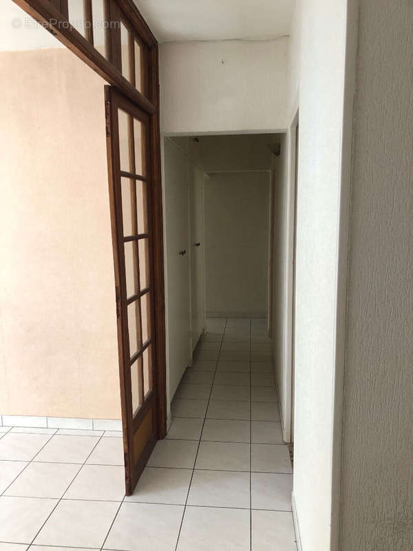 Appartement à BUC