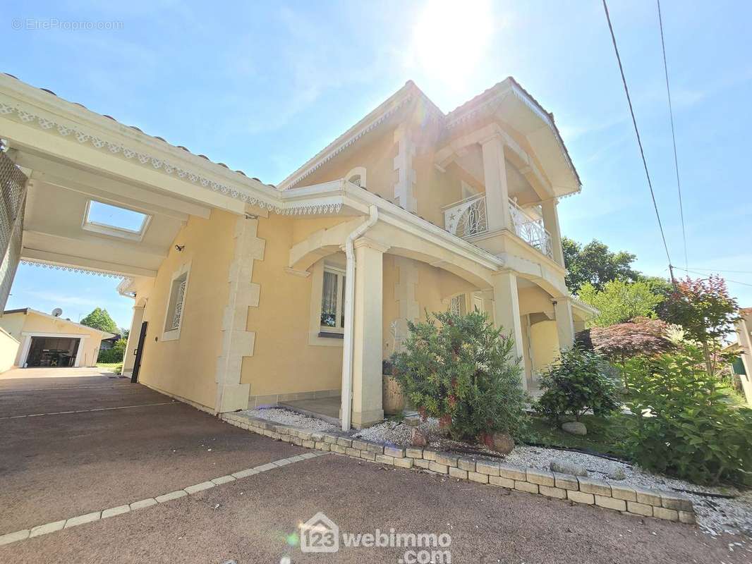 Magnifique villa dans une rue très calme - Maison à AUDENGE