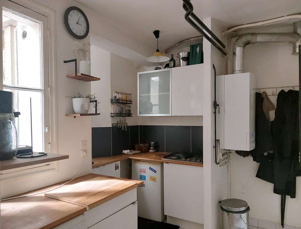 Appartement à PARIS-1E