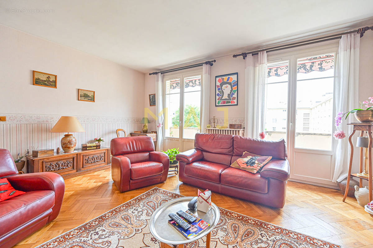 Appartement à LE PERREUX-SUR-MARNE