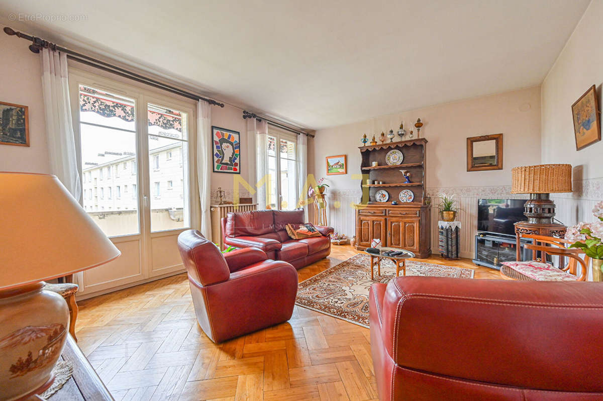 Appartement à LE PERREUX-SUR-MARNE