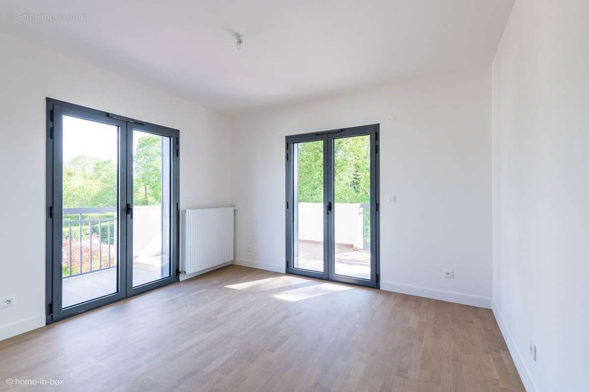 Appartement à BAILLY-ROMAINVILLIERS