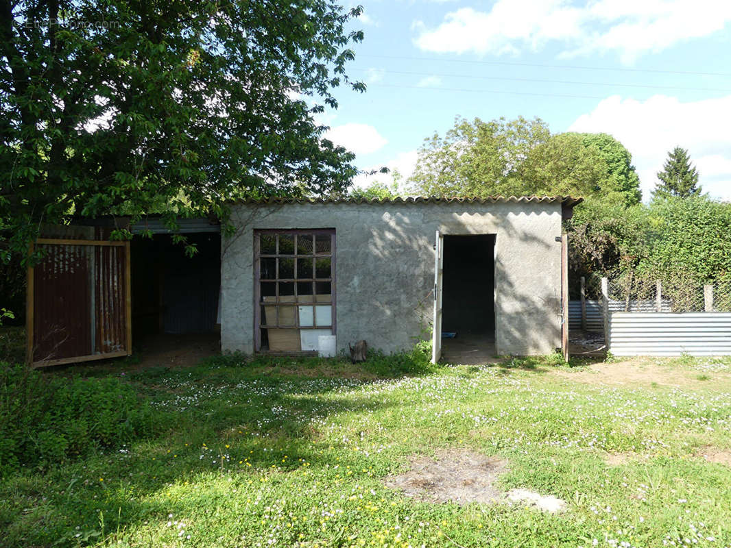 Maison à CHAMPNIERS