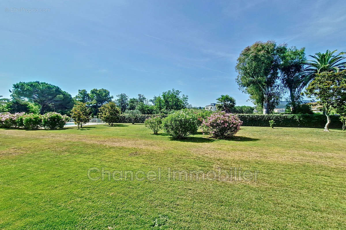 Appartement à MANDELIEU-LA-NAPOULE