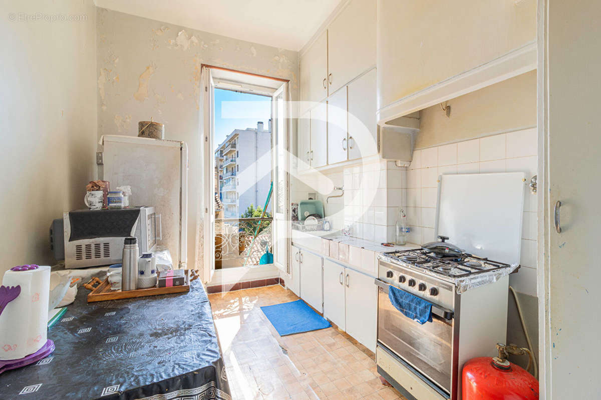 Appartement à MARSEILLE-5E