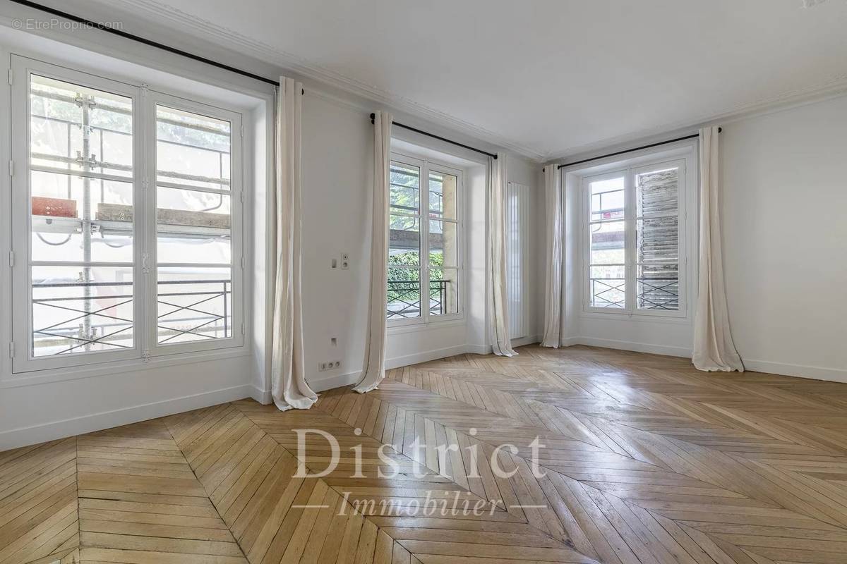 Appartement à PARIS-4E