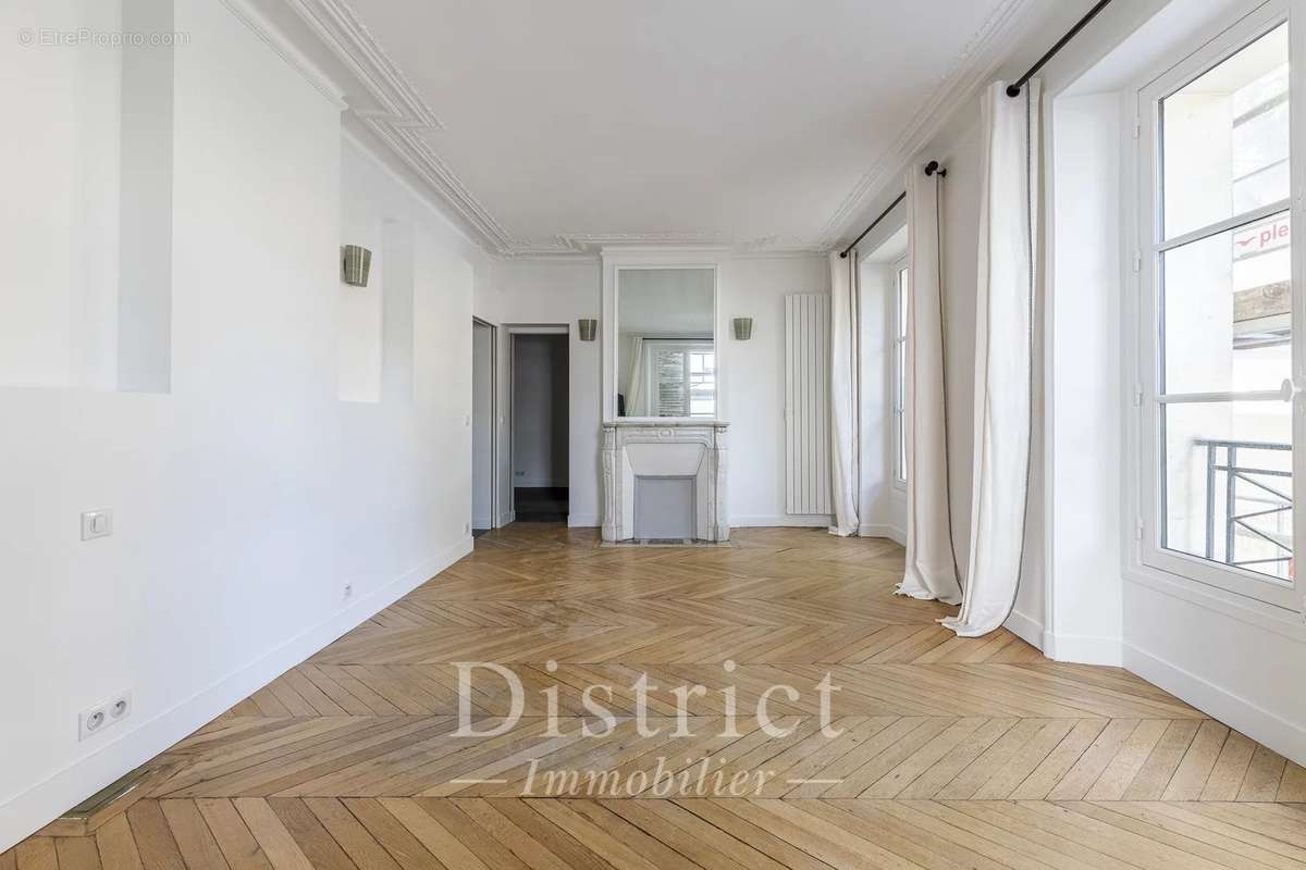 Appartement à PARIS-4E