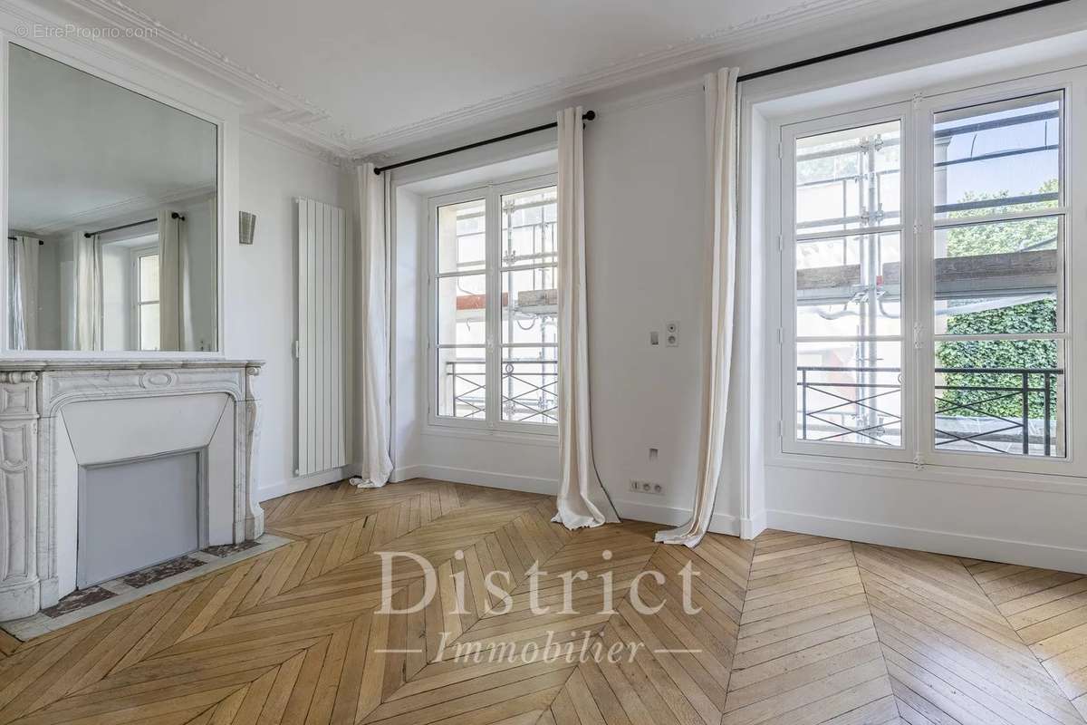 Appartement à PARIS-4E