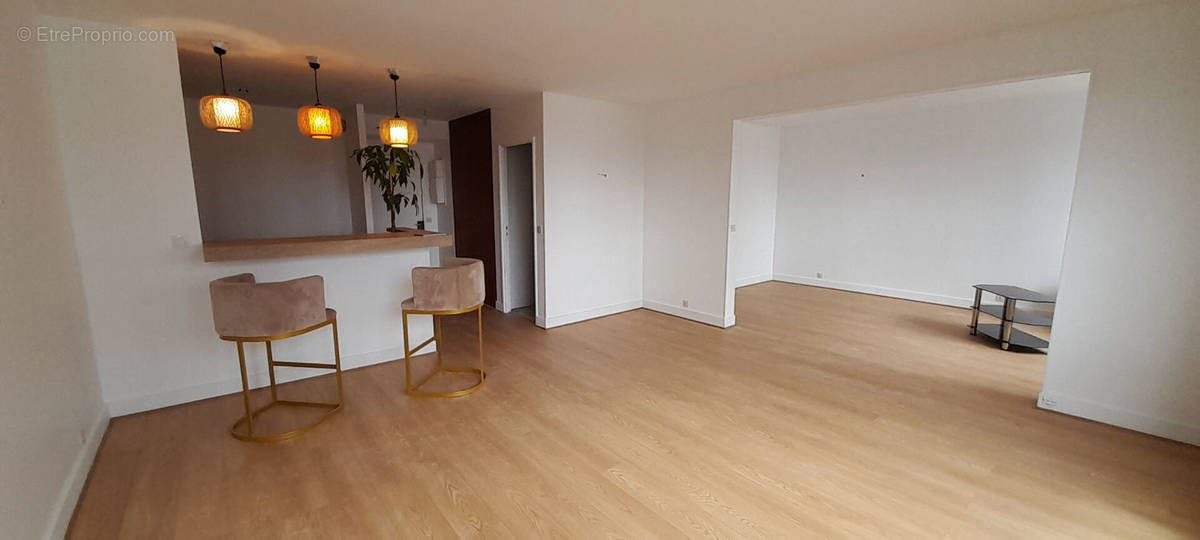 Appartement à COURBEVOIE