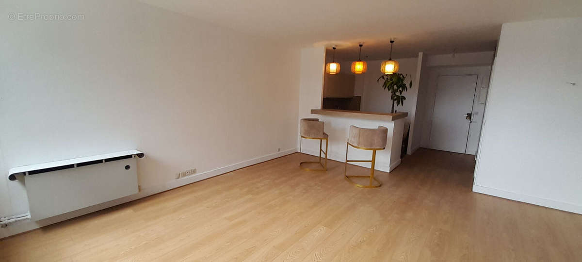 Appartement à COURBEVOIE