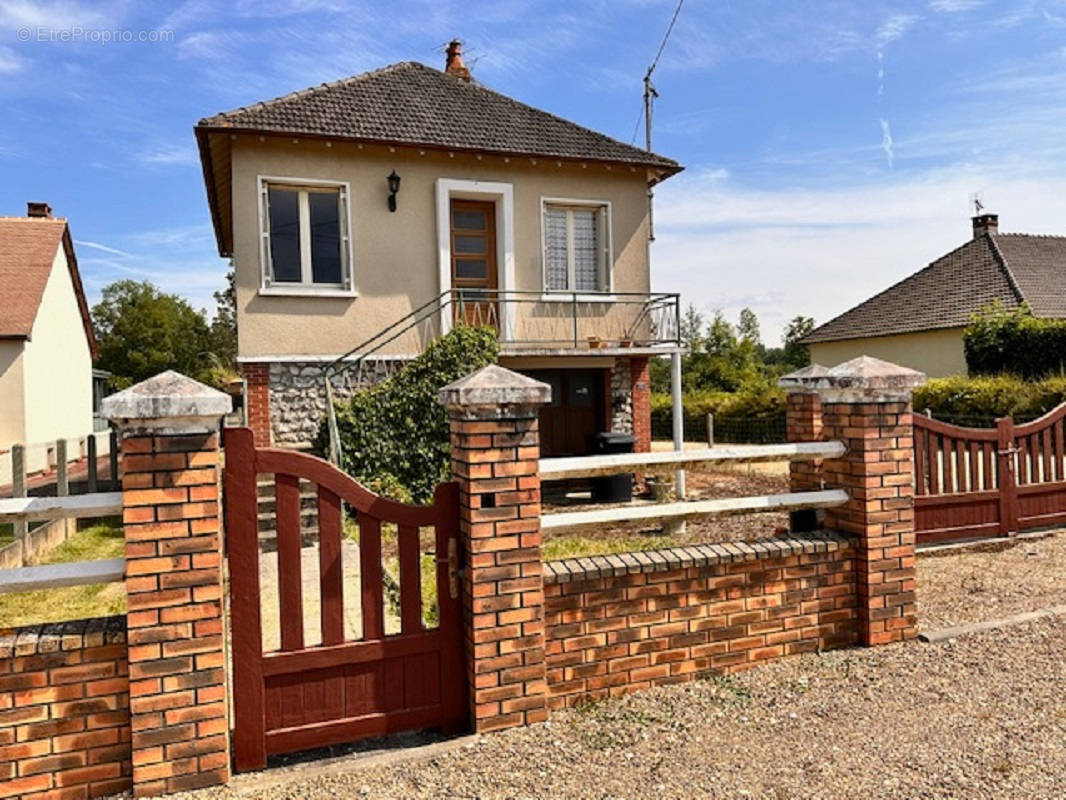 Maison à VAILLY-SUR-SAULDRE