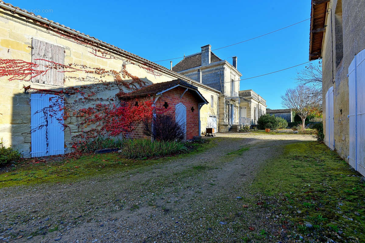 Maison à LATRESNE