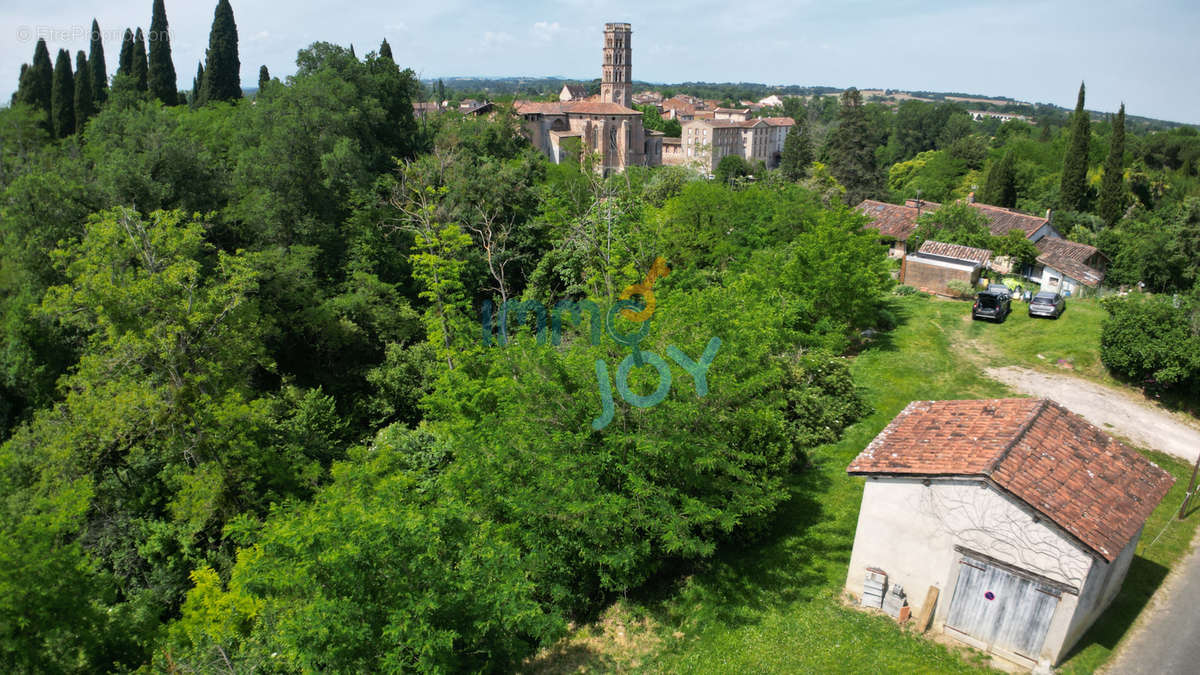 Maison à MONTESQUIEU-VOLVESTRE