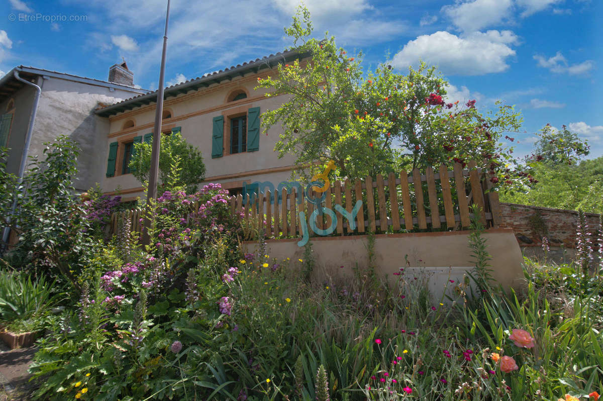 Maison à MONTESQUIEU-VOLVESTRE