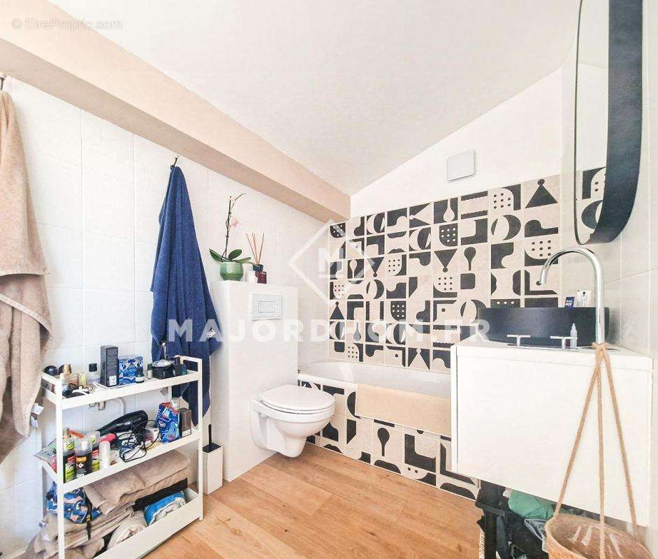 Appartement à MARSEILLE-8E