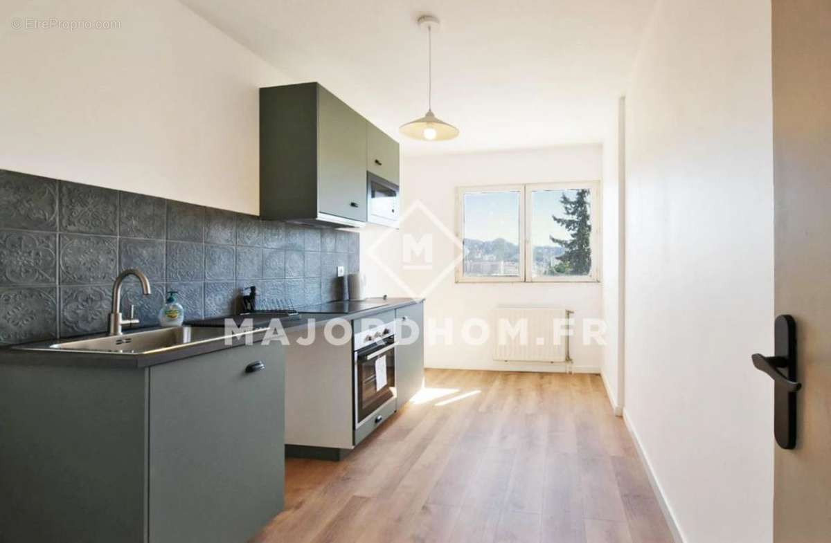 Appartement à MARSEILLE-12E