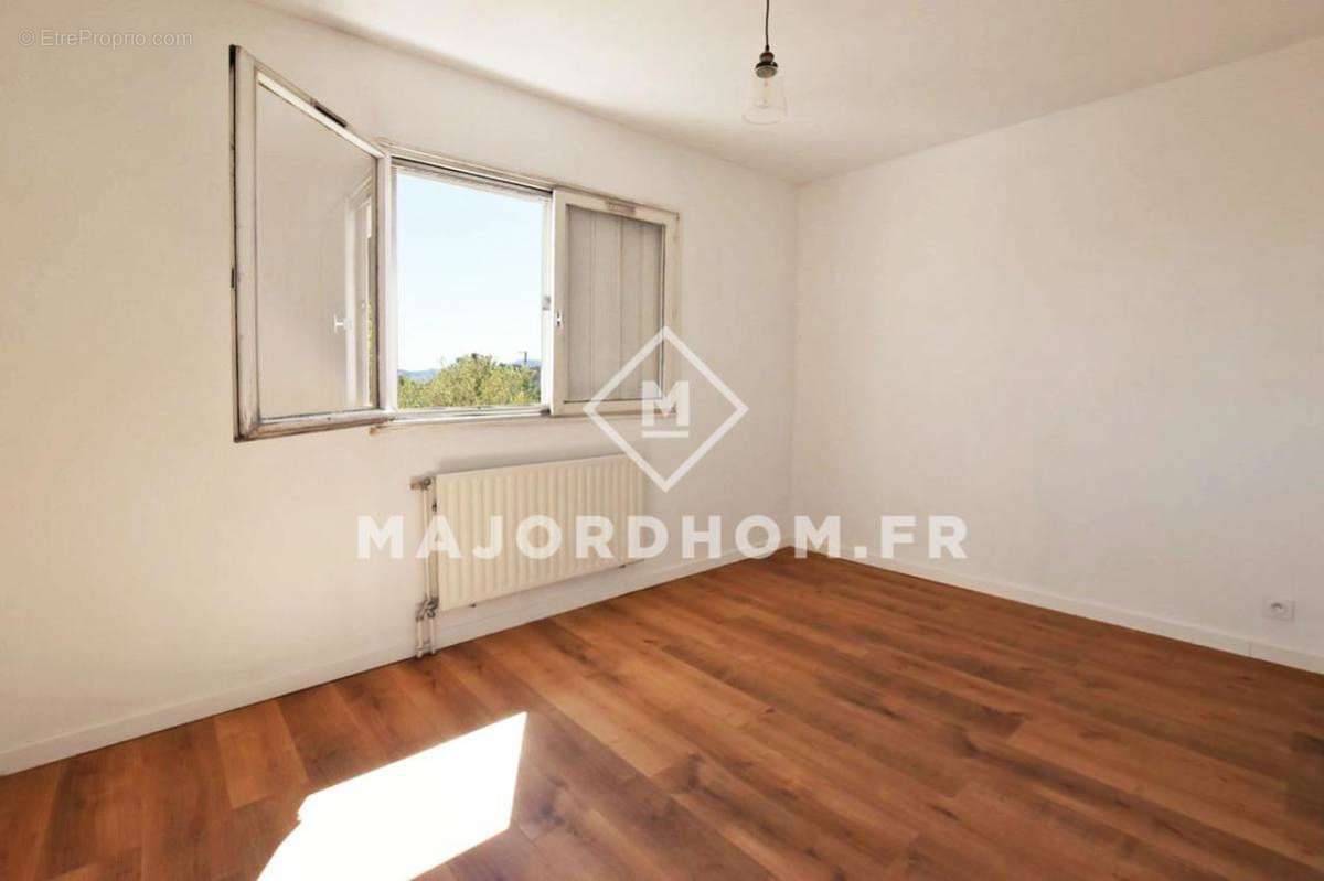 Appartement à MARSEILLE-12E