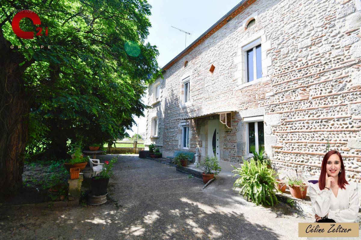 Maison à COLAYRAC-SAINT-CIRQ