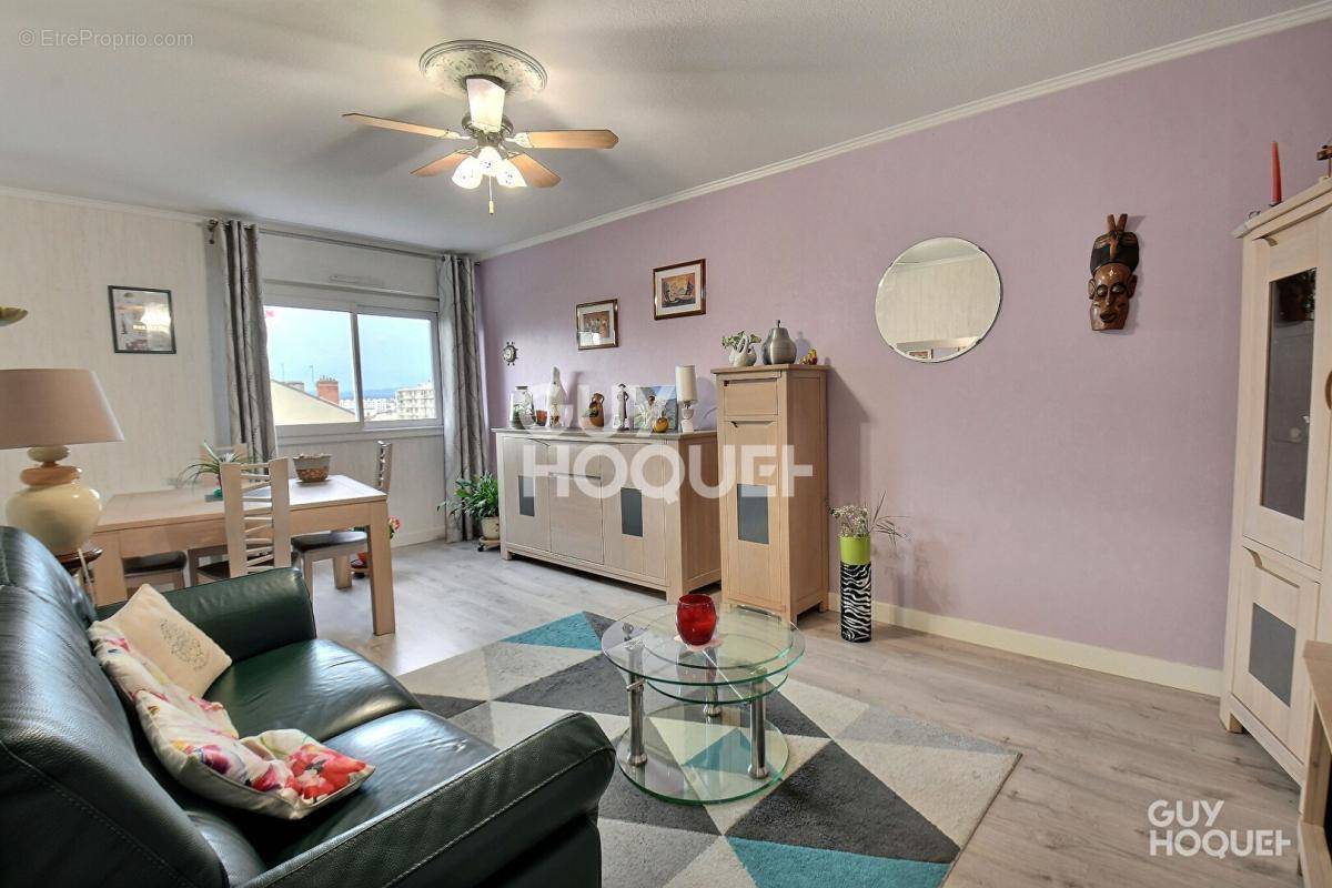 Appartement à LYON-8E