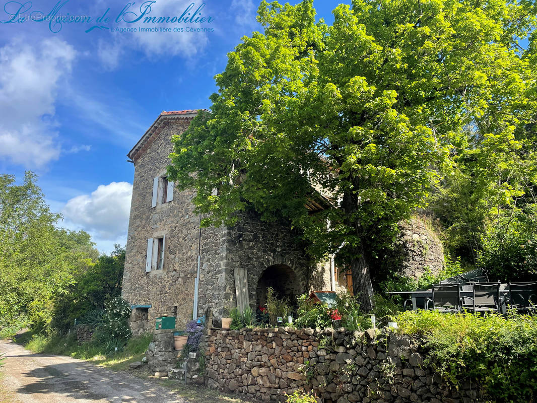 Maison à CORBES