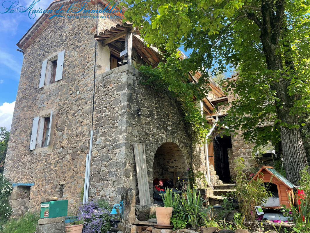 Maison à CORBES