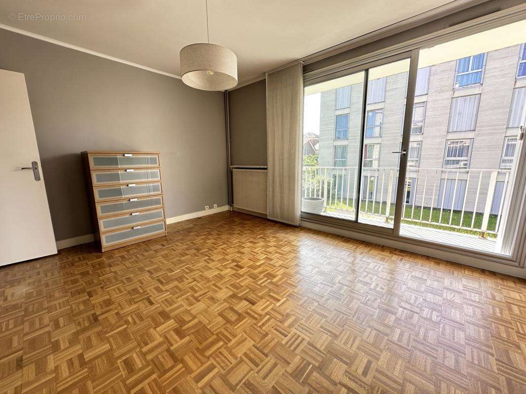 Appartement à COLOMBES