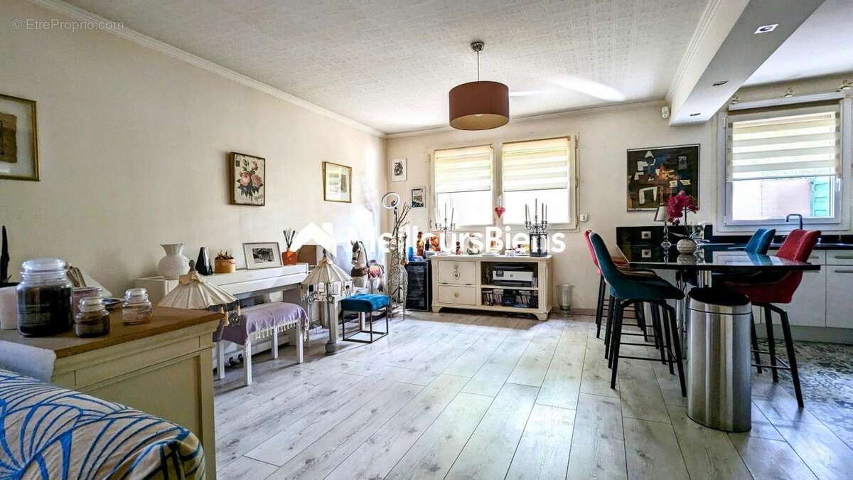 Appartement à LES MUREAUX