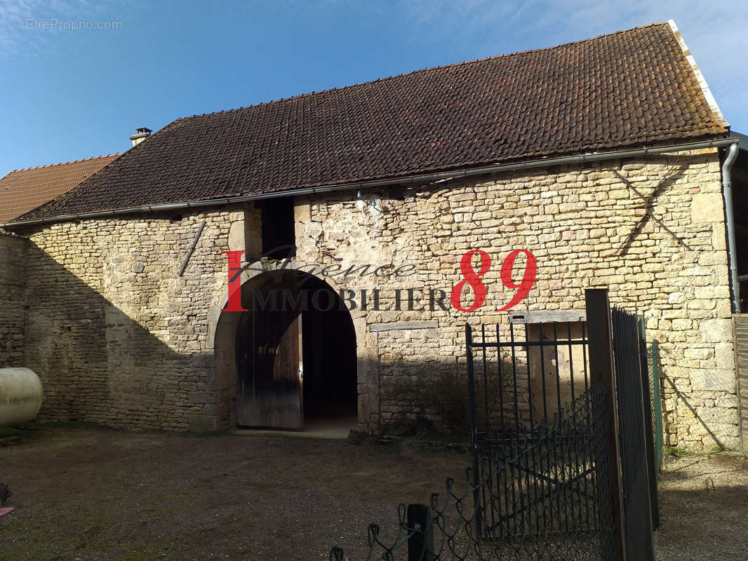 Maison à SENNEVOY-LE-BAS