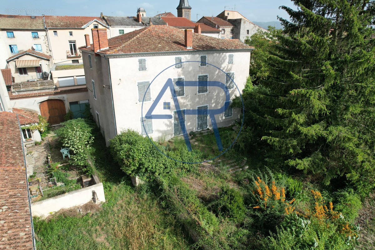 Maison à PAULHAGUET