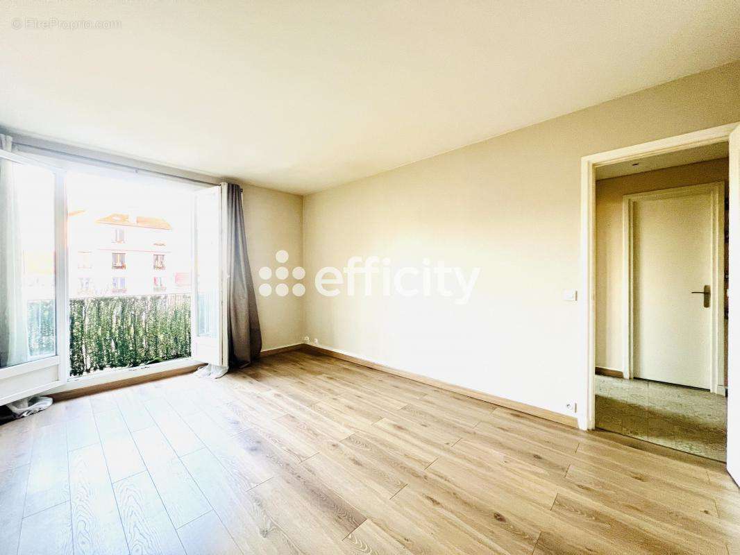 Appartement à MONTROUGE