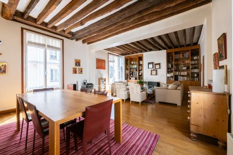 Appartement à PARIS-10E