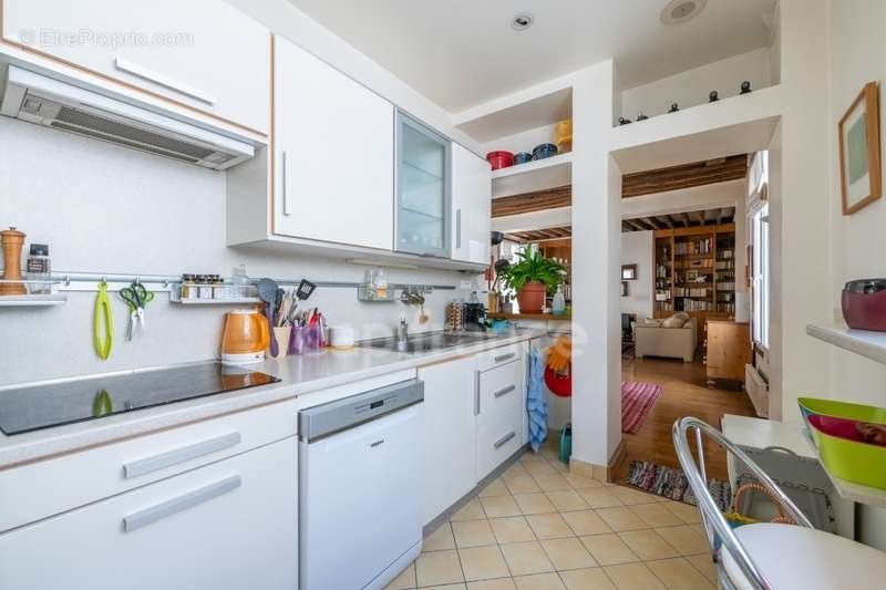 Appartement à PARIS-10E