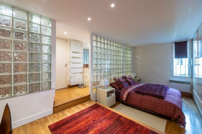 Appartement à PARIS-10E