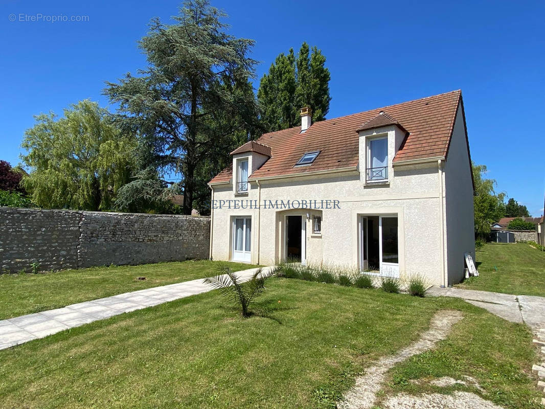 Maison à ARNOUVILLE-LES-MANTES