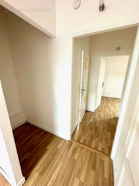 Appartement à POUGNY