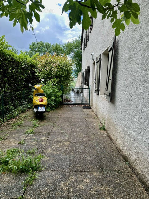 Appartement à POUGNY