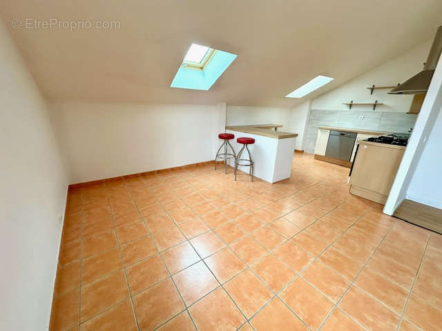 Appartement à POUGNY