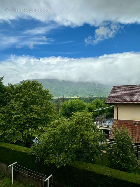 Appartement à POUGNY