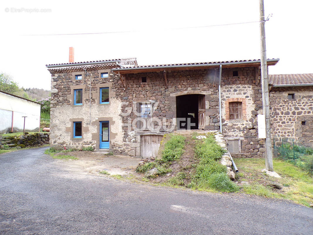 Maison à SIAUGUES-SAINTE-MARIE