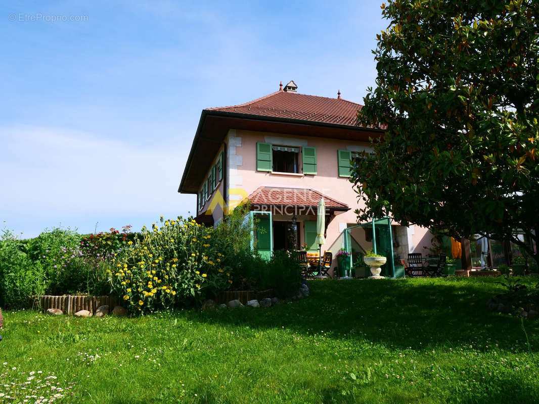 Maison à CHAPEIRY