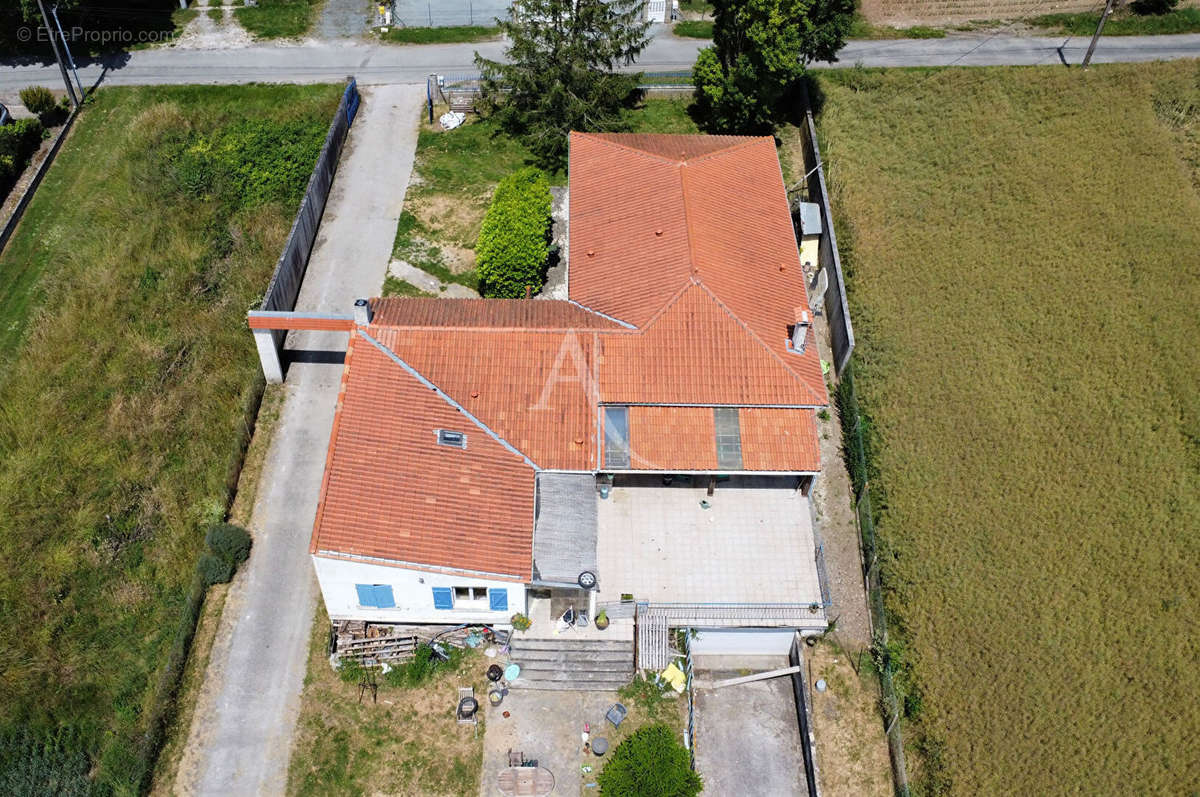 Appartement à CHANIERS