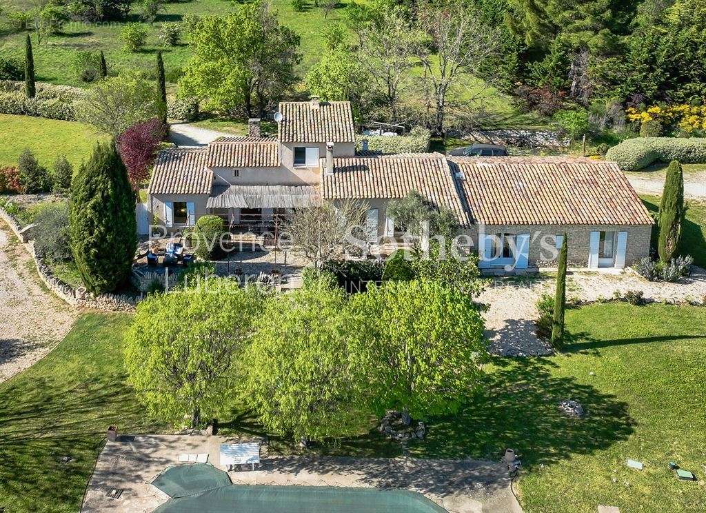 Maison à GORDES