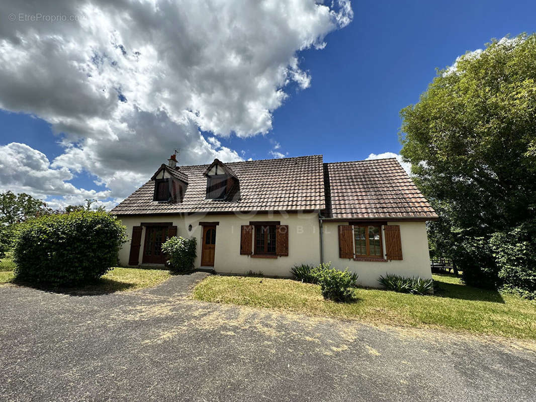 Maison à COSNE-COURS-SUR-LOIRE