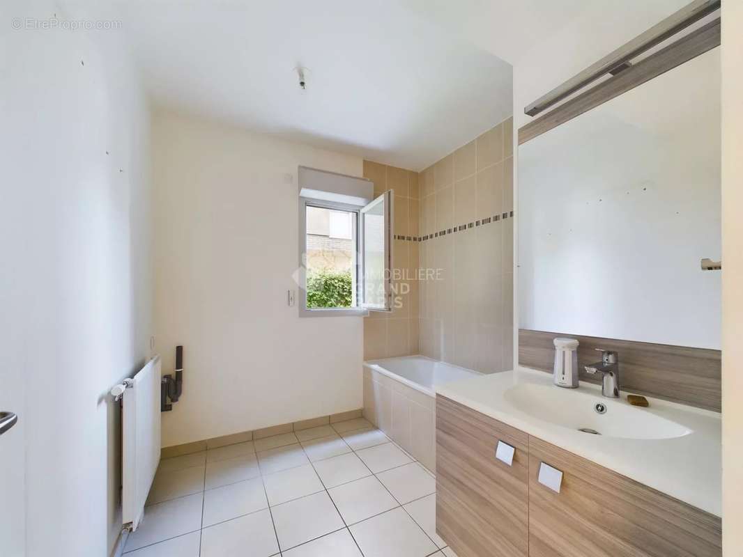 Appartement à IVRY-SUR-SEINE