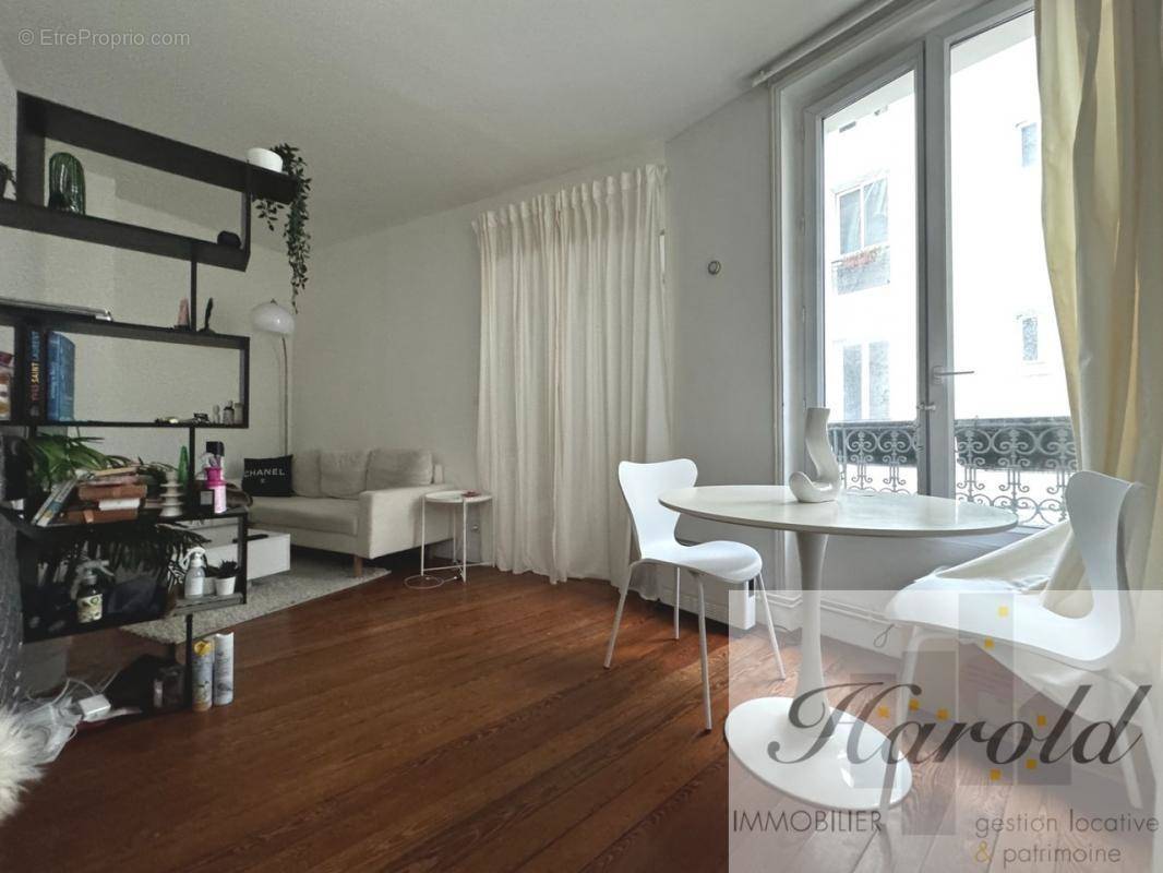 Appartement à PARIS-15E