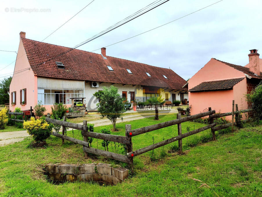 Maison à LA CHAPELLE-SAINT-SAUVEUR