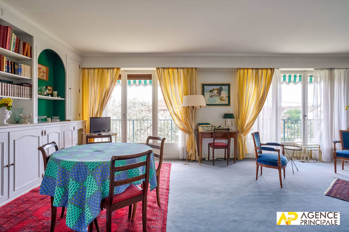 Appartement à MAISONS-LAFFITTE