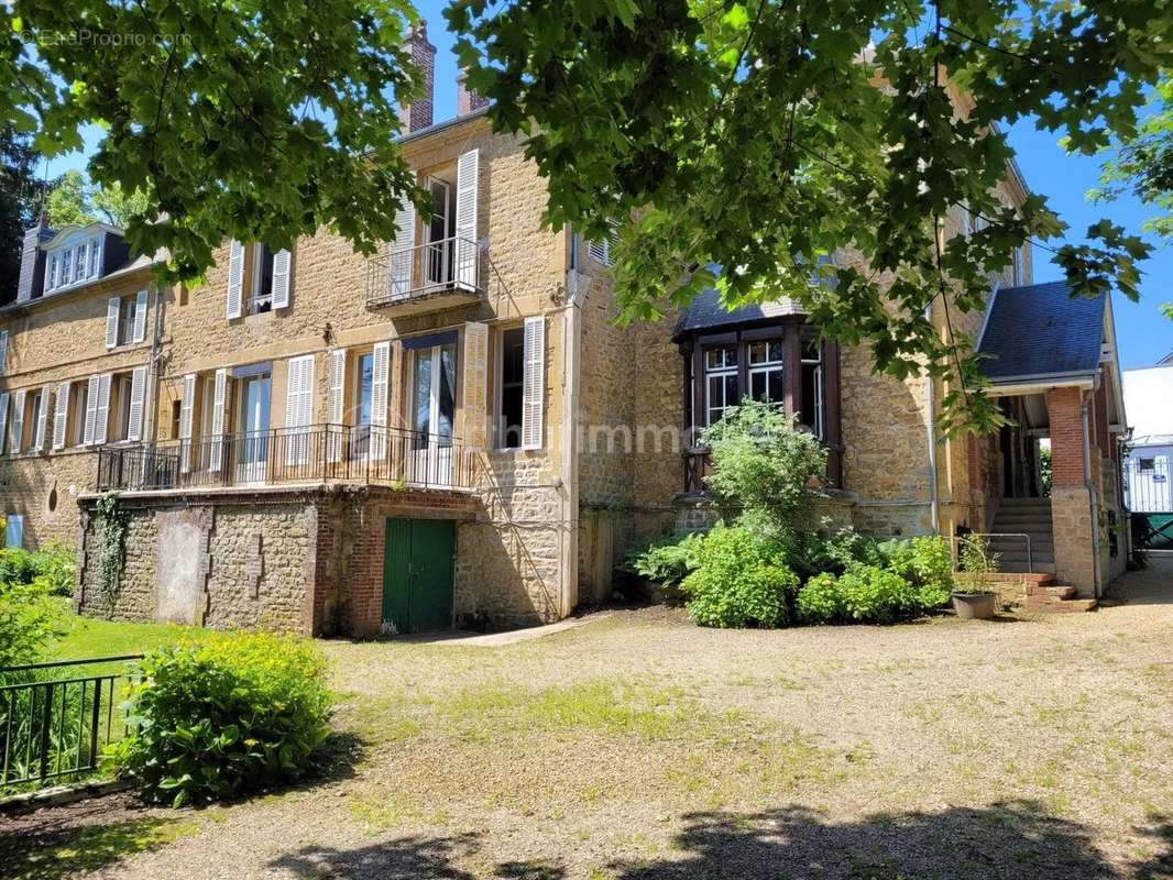 Maison à CHARLEVILLE-MEZIERES