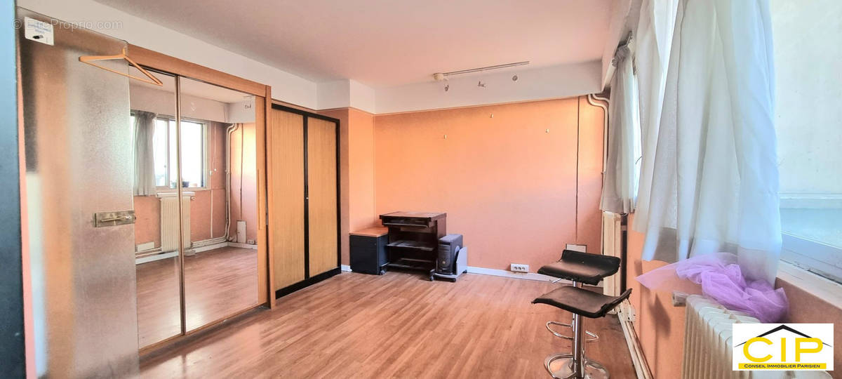 Appartement à PARIS-19E